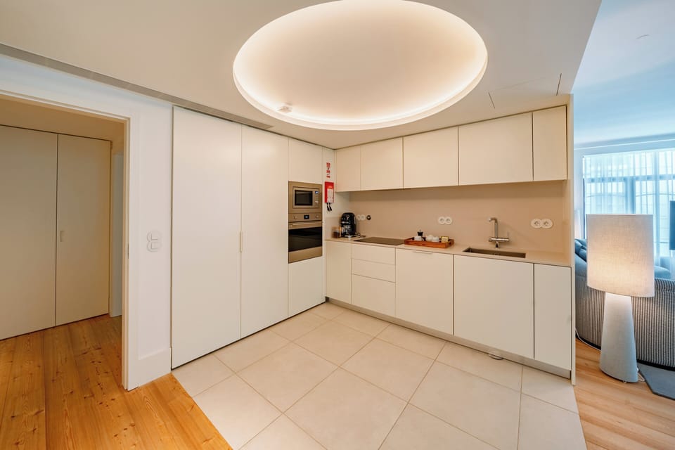 Luxury Apartment, 3 Bedrooms, City View | Private kitchen