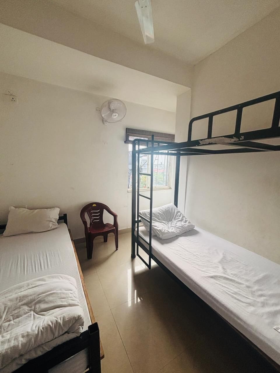 Shared Dormitory | Free WiFi