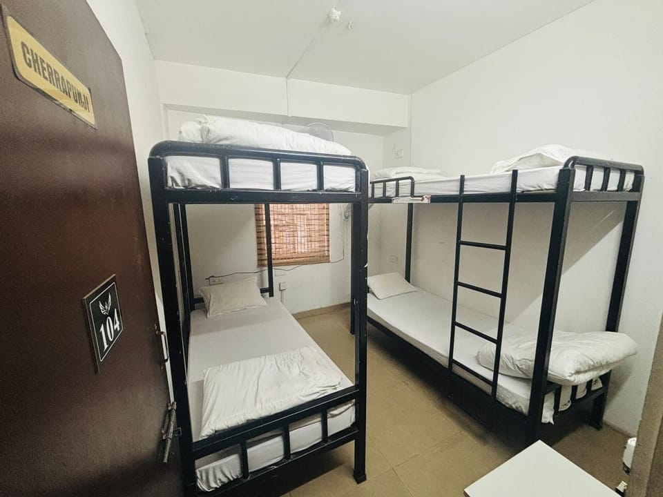 Shared Dormitory | Free WiFi