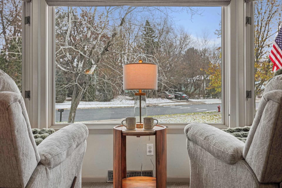 The chairs swivel, recline and rock. Sip some coffee and enjoy the views outside.