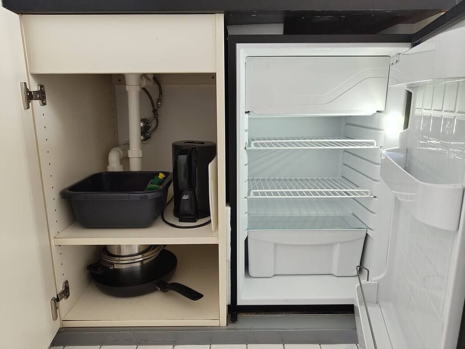 Fully Equipped Kitchenette