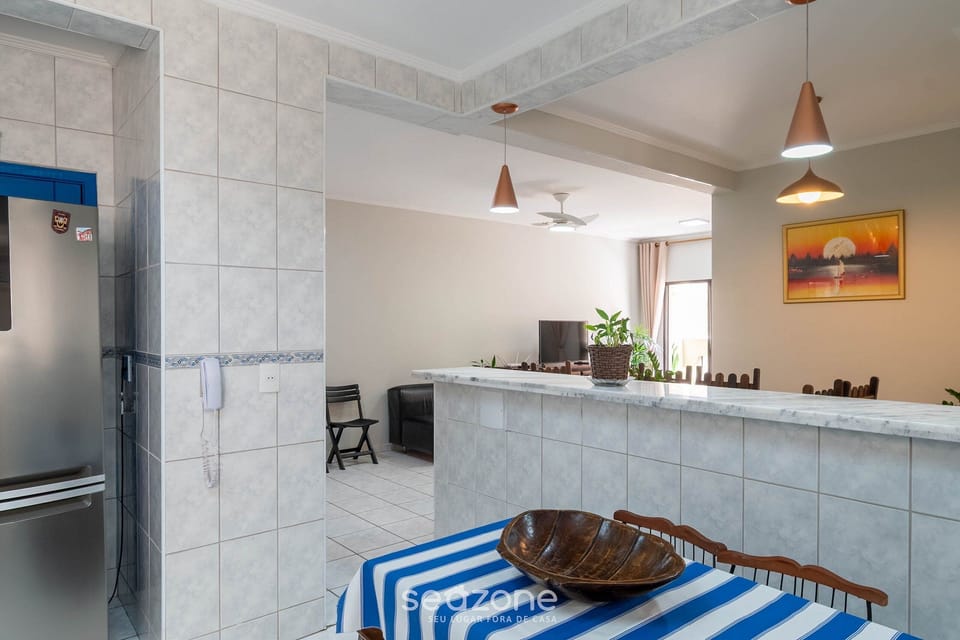 Basic Apartment | Dining