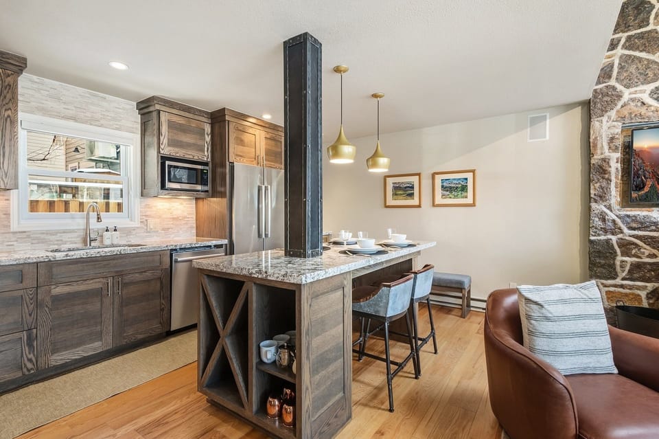 Condo, 2 Bedrooms | Interior