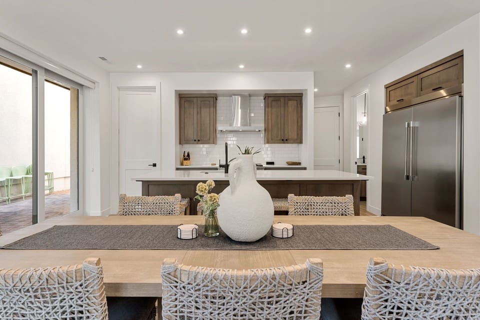 House, 5 Bedrooms | Dining