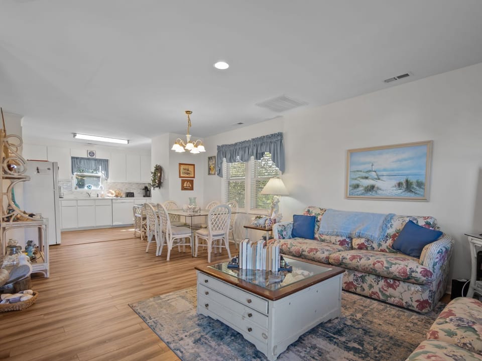 Kitchen/Living Room