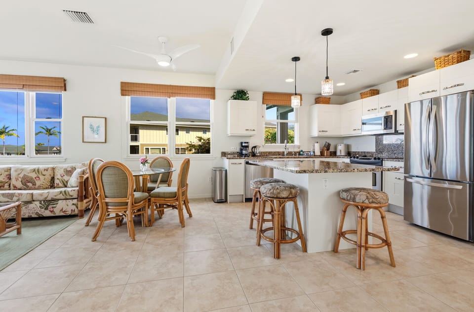 Ample seating to enjoy your meals