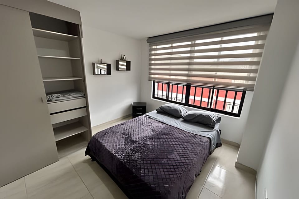 Bed,Photo of the whole room