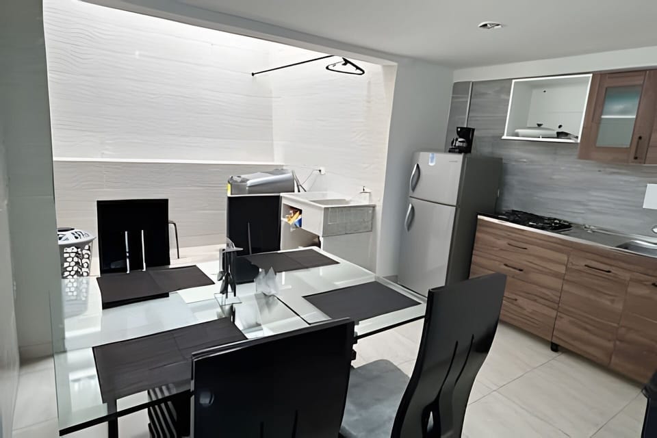 Kitchen or kitchenette,Dining area