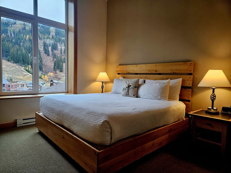 Indoors, Lamp, Home Decor, Cushion, Bed