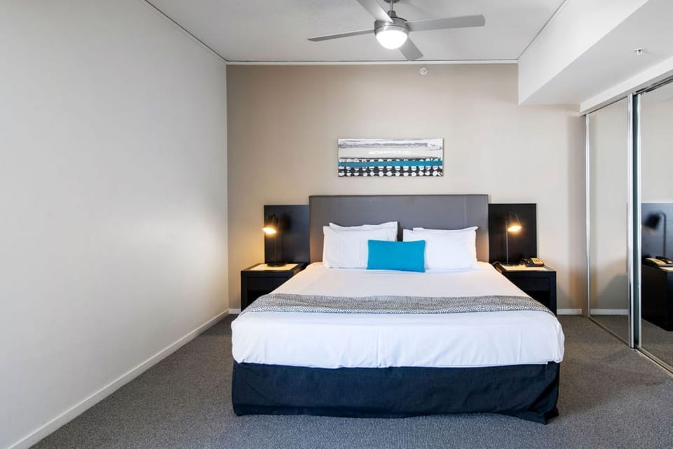 Apartment, 1 Bedroom, Balcony, Mountain View | WiFi (free), bed sheets