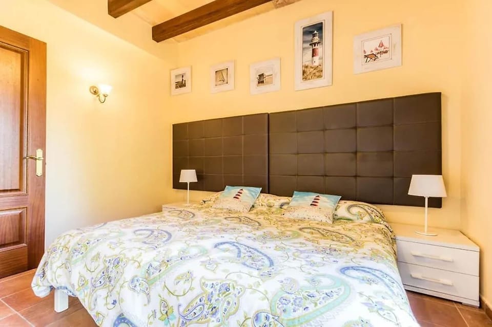 Double bedroom with A/C