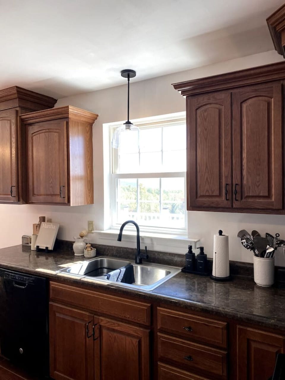 A kitchen so well-equipped, you might forget you’re on vacation.