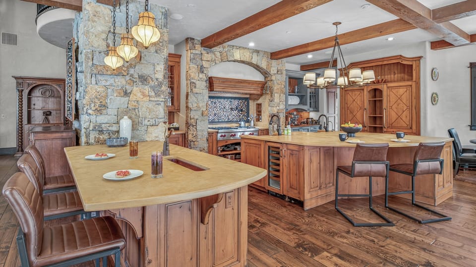 Kitchen, Main Level
