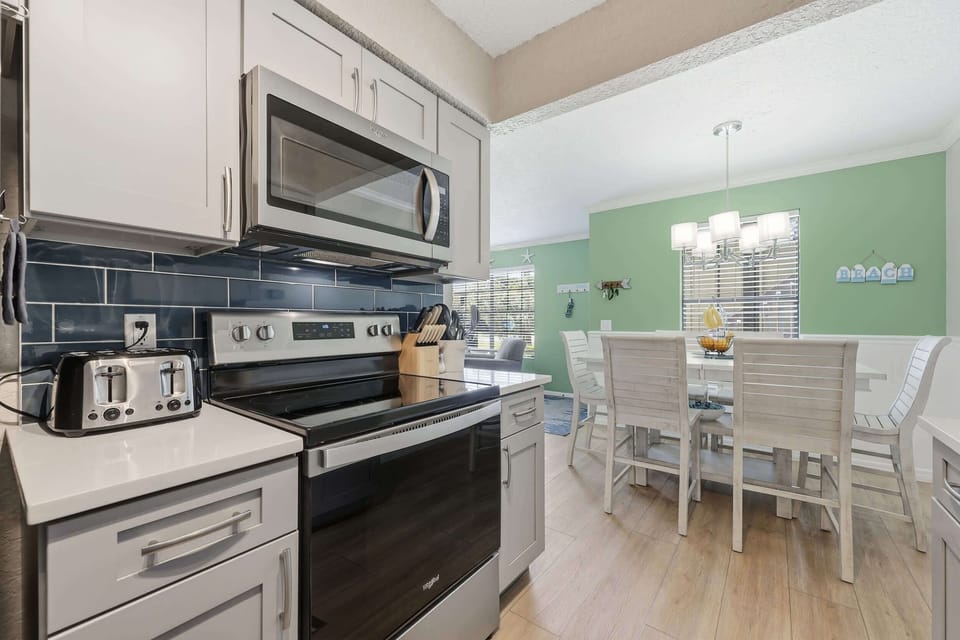 Condo, Multiple Beds, Kitchen, Garden View (The Nautical Clipper) | Private kitchen