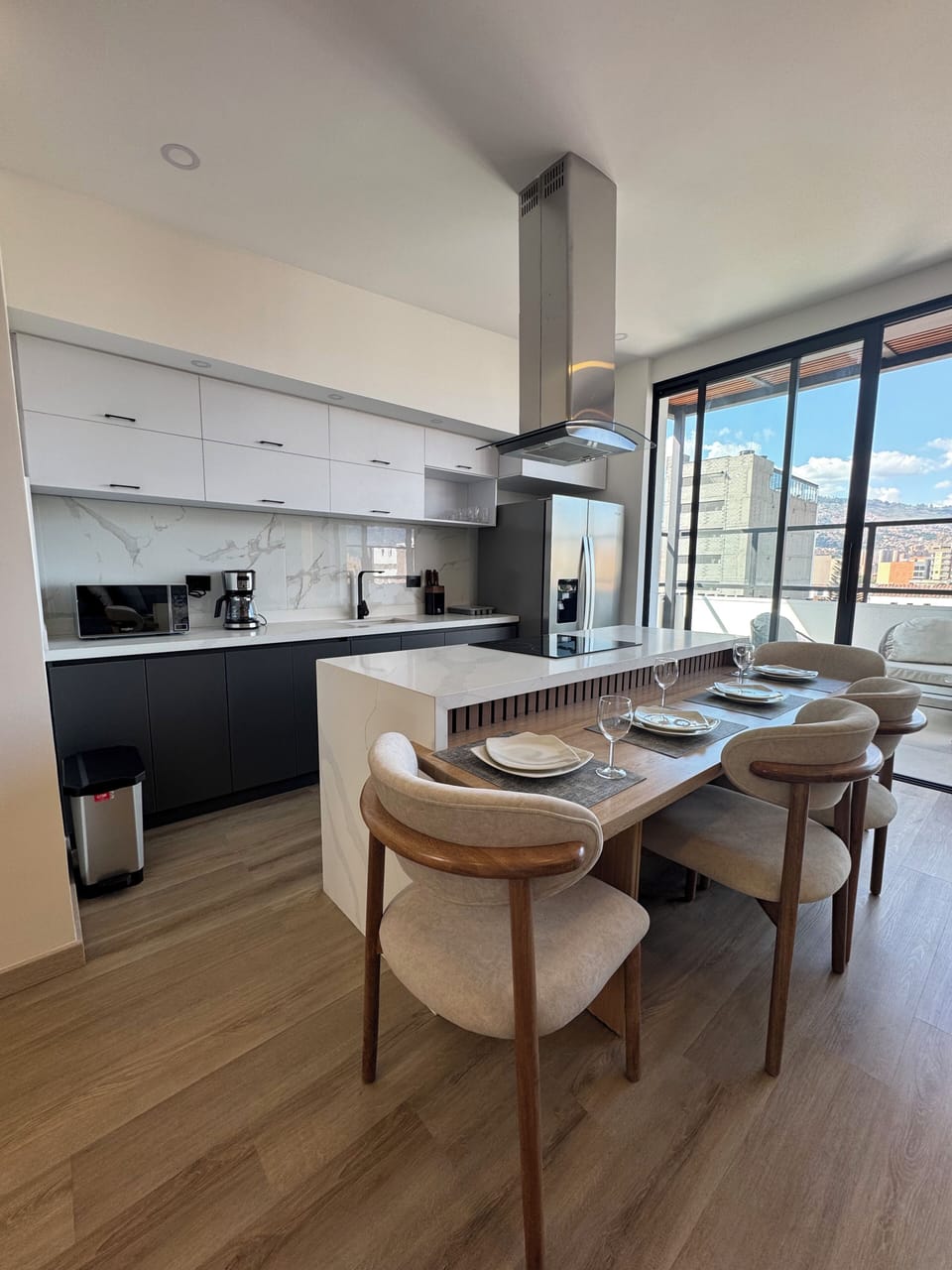 Exclusive Suite, City View | Private kitchen