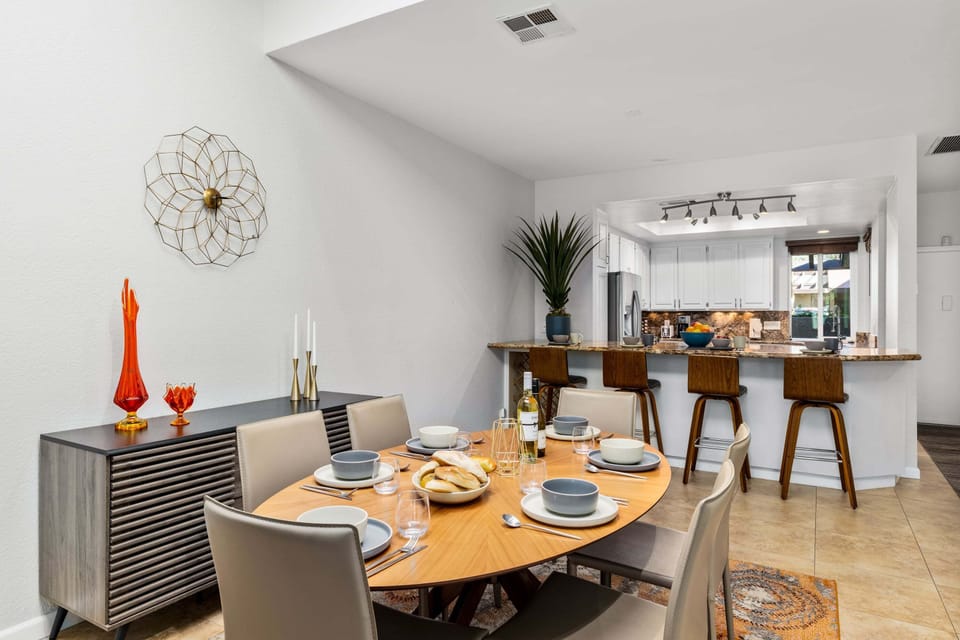 Gorgeous dining table