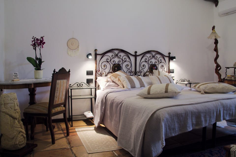 Standard Double Room, Garden View | Free WiFi