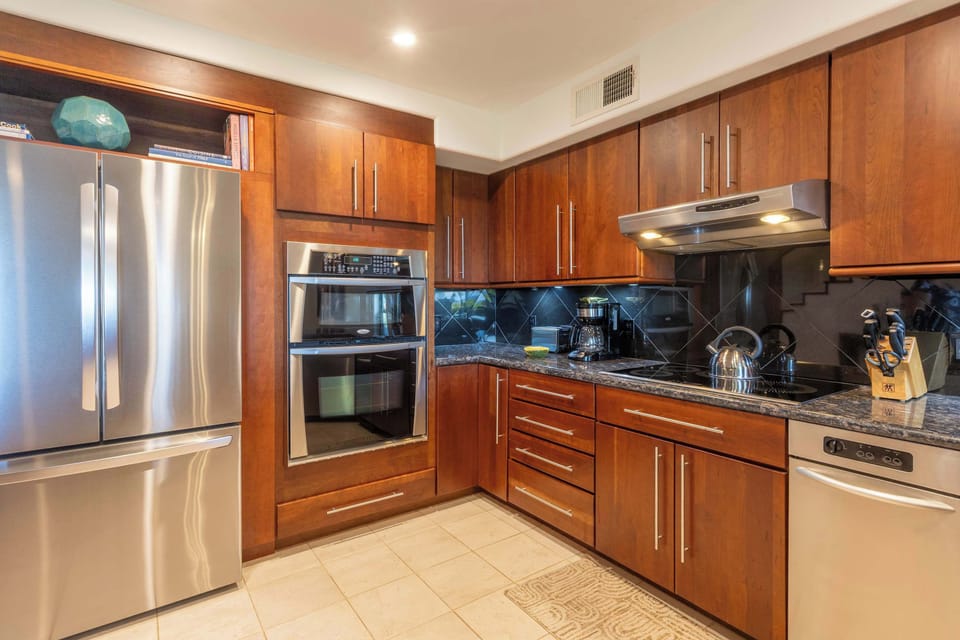 Apartment, Balcony, Ocean View | Private kitchen | Toaster