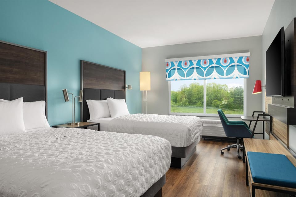 Room, 2 Queen Beds | Free WiFi