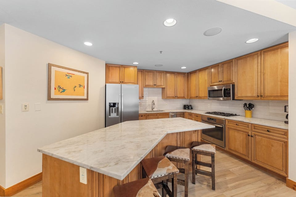 Condo (3 Bedrooms) | Property amenity
