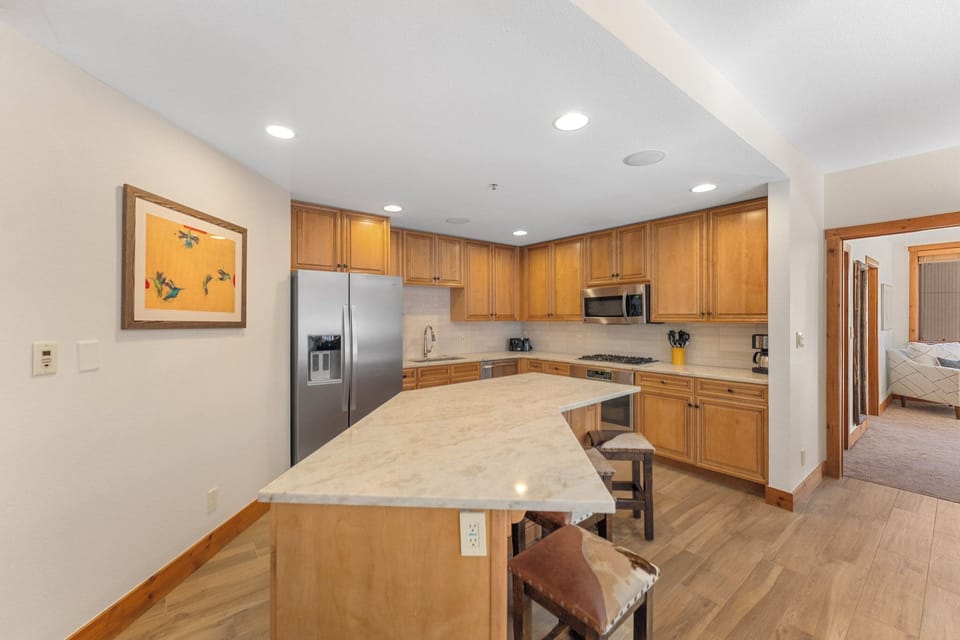 Condo (3 Bedrooms) | Property amenity