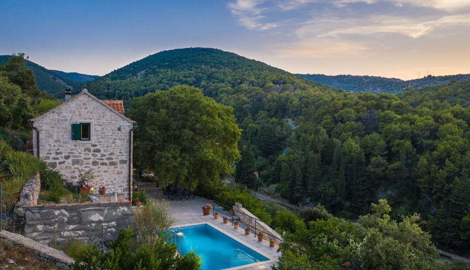 Villa | Exterior