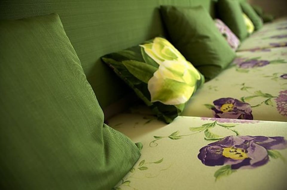 Suite | Hypo-allergenic bedding, minibar, in-room safe, desk