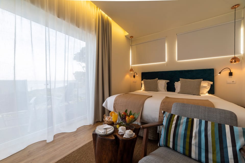 Superior Double or Twin Room, Terrace | Minibar, in-room safe, blackout drapes, soundproofing