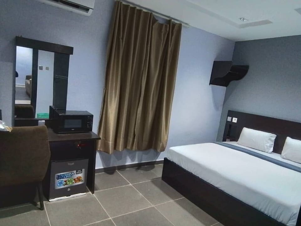 Double Room Single Use | Free WiFi
