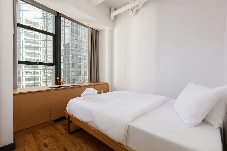 Drift off with natural light and modern, clean-lined comfort.