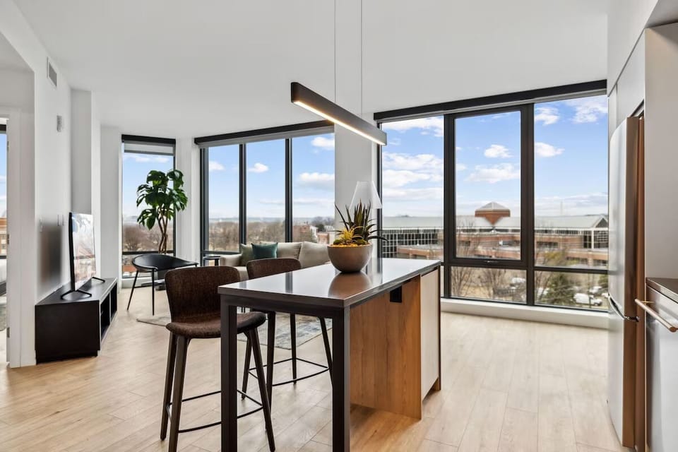 Soak up sweeping views while gathering in the airy great room.