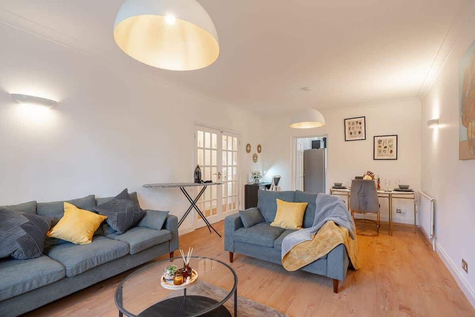 Cozy and stylish living room designed for movie nights and downtime.
D3 Short Stays