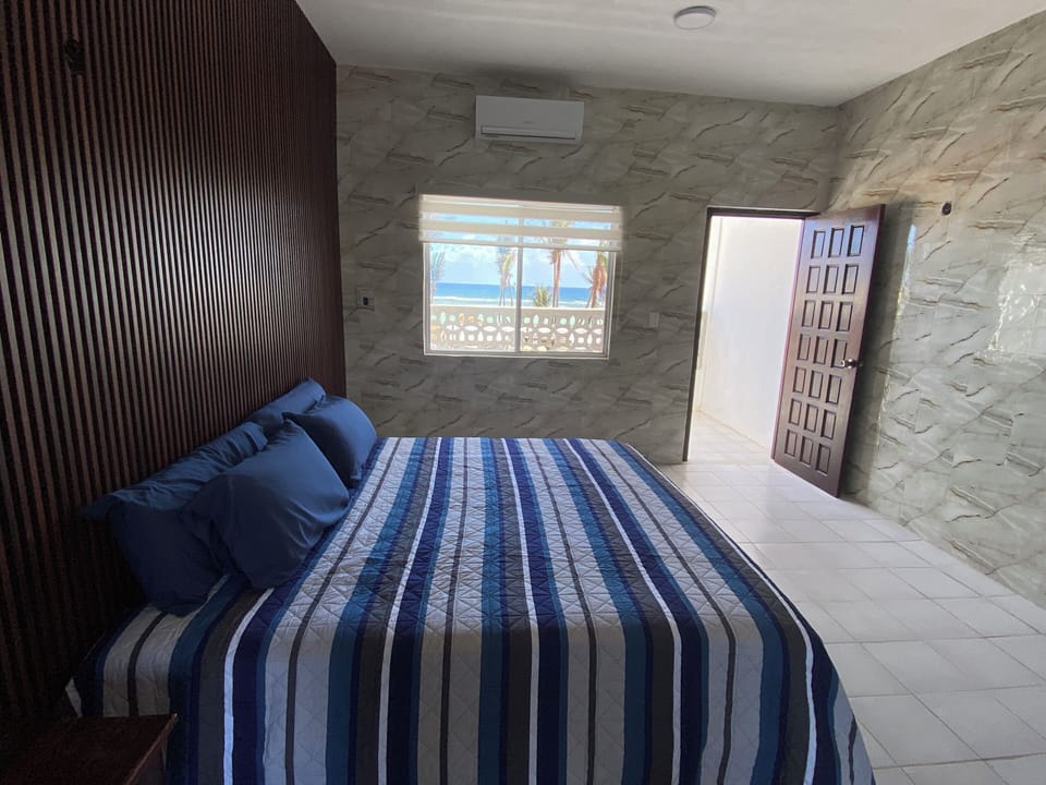 Superior Room, 1 King Bed, Ocean View | WiFi (free)