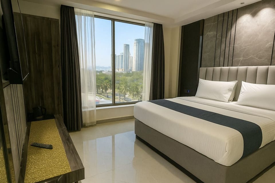 Double Room, City View | Soundproofing, free WiFi