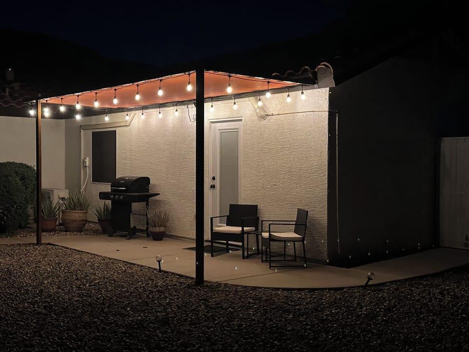 Gas BBQ and lit porch to enjoy cool AZ nights