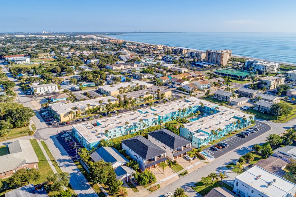 Located close to local shops, restaurants, and activities!