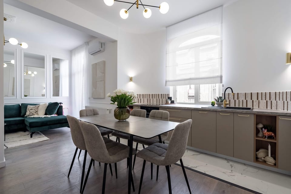 Comfort Condo, 2 Bedrooms, Non Smoking, Air conditioning | Private kitchen | Coffee/tea maker