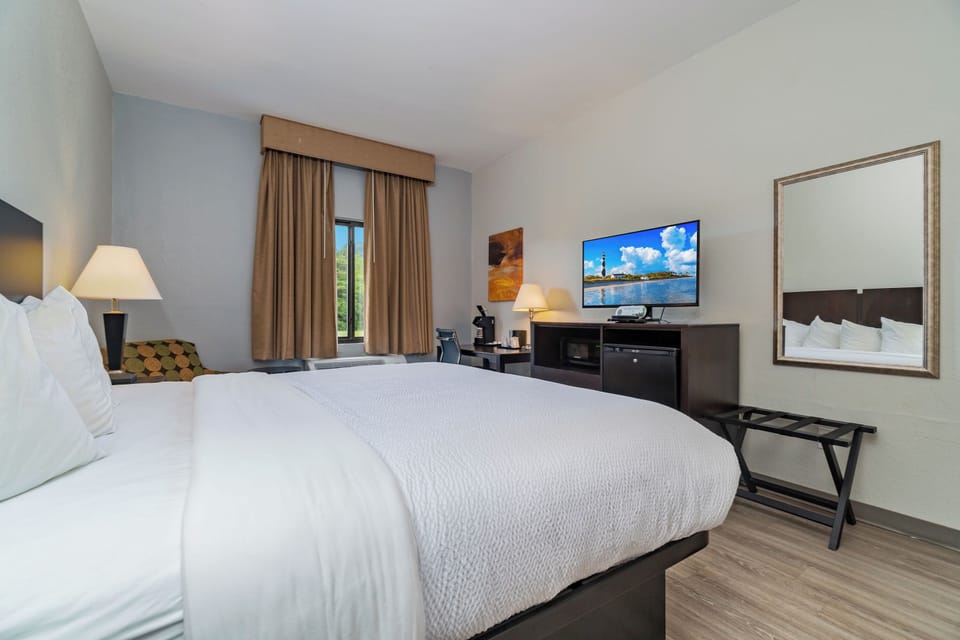 Desk, blackout drapes, iron/ironing board, free WiFi