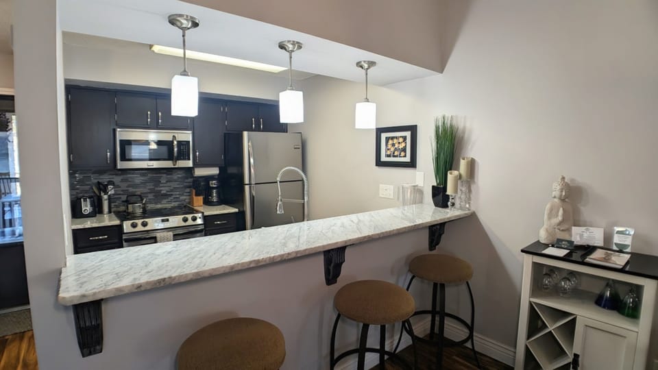 Seating for 3 at counter