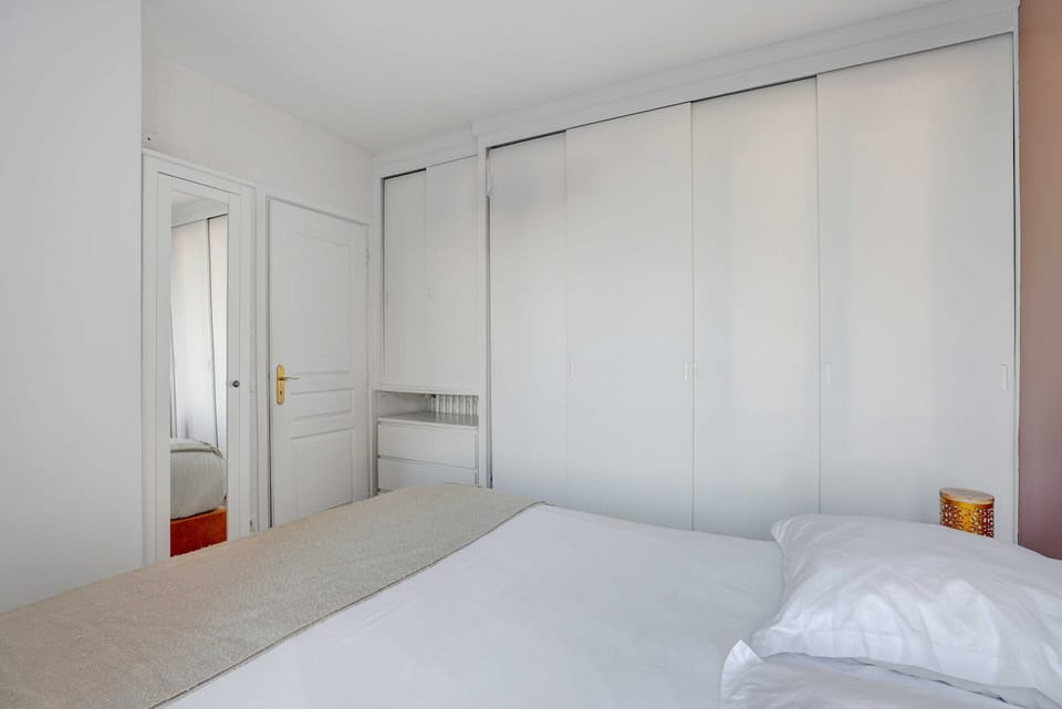 Apartment | 2 bedrooms, laptop workspace, iron/ironing board, bed sheets