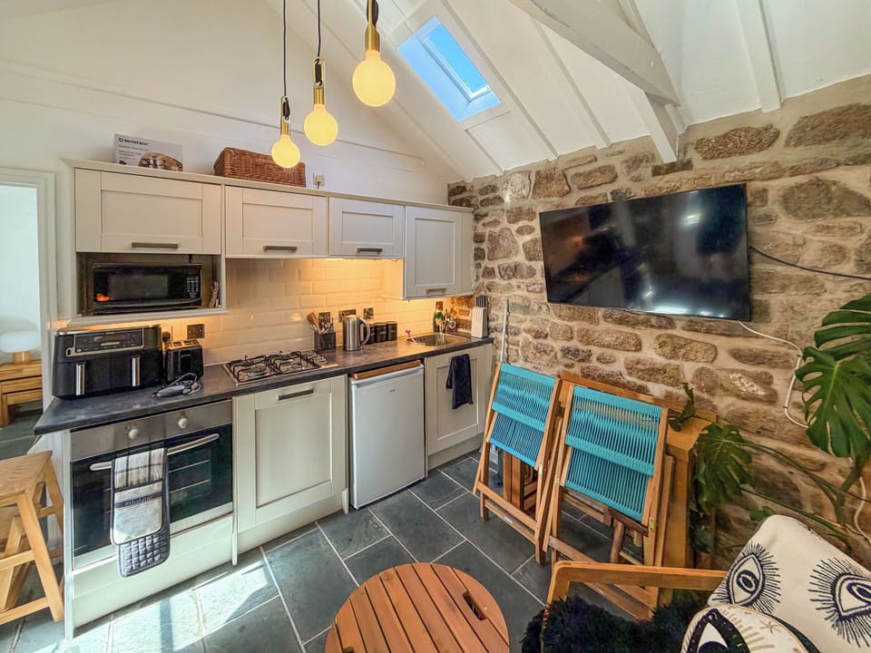 Kitchen | Smugglers Cottage, Penzance