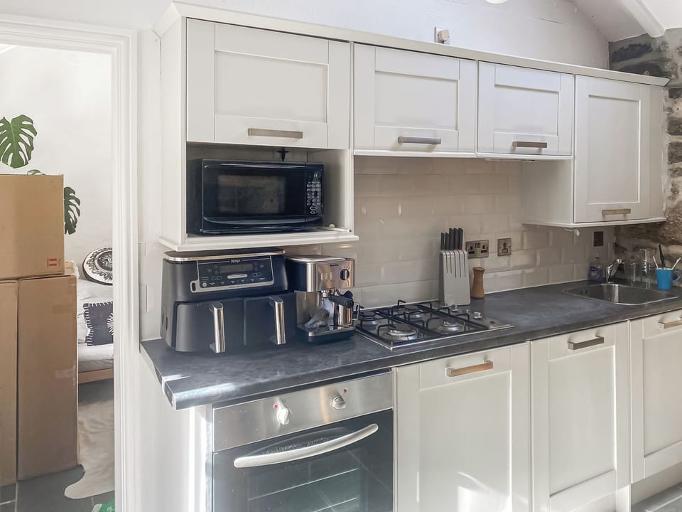 Kitchen | Smugglers Cottage, Penzance