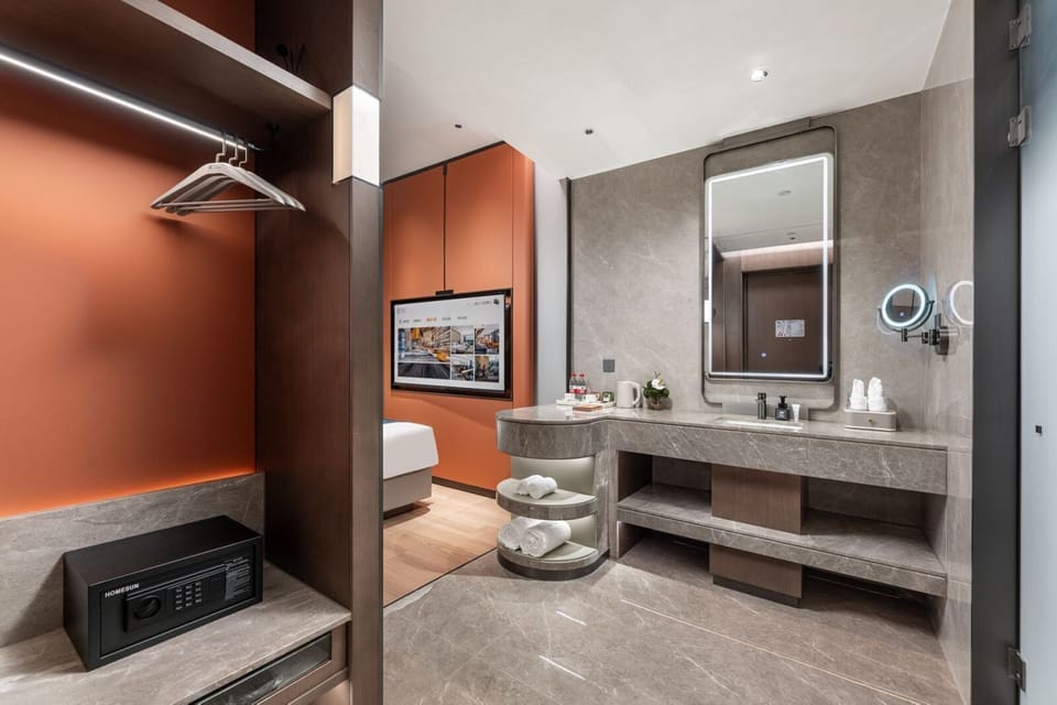 Basic Double Room | Free minibar, in-room safe, desk, laptop workspace