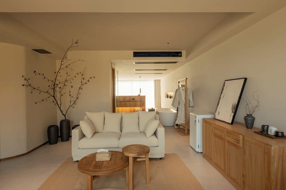 Superior Double Room | Desk, soundproofing, WiFi (free)