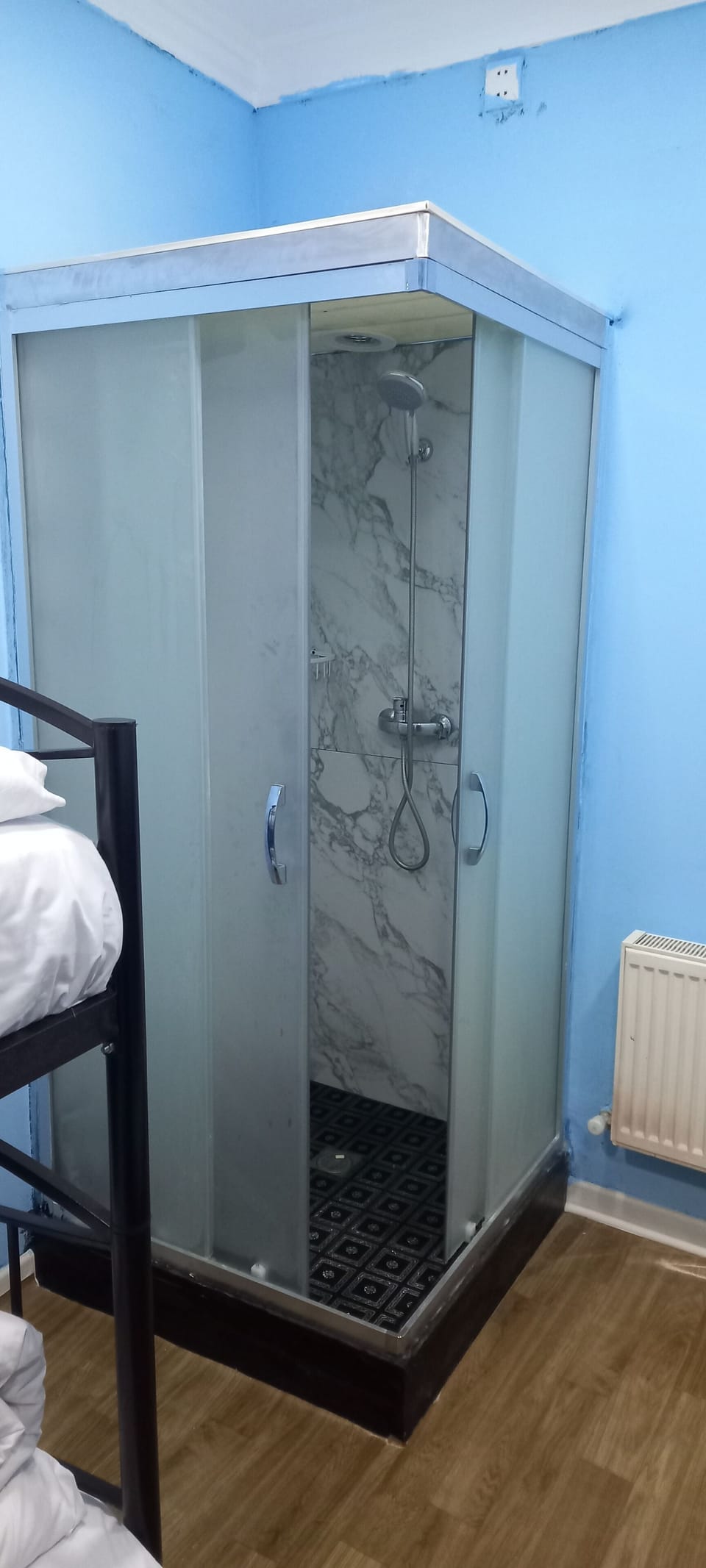Exclusive Quadruple Room | Iron/ironing board, free WiFi