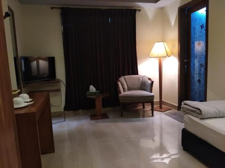 Deluxe Double Room, Balcony, City View | Free WiFi