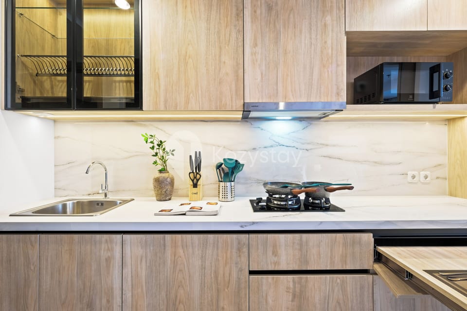 Apartment, 1 Bedroom, City View | Private kitchen | Full-size fridge, microwave, stovetop, rice cooker
