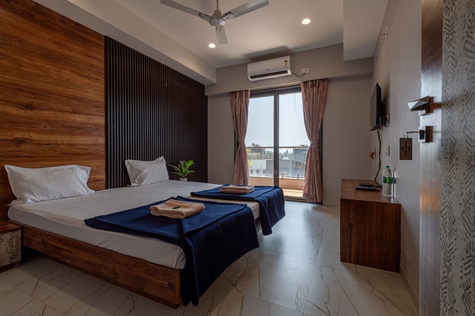 Basic Double Room | Desk, laptop workspace, free WiFi