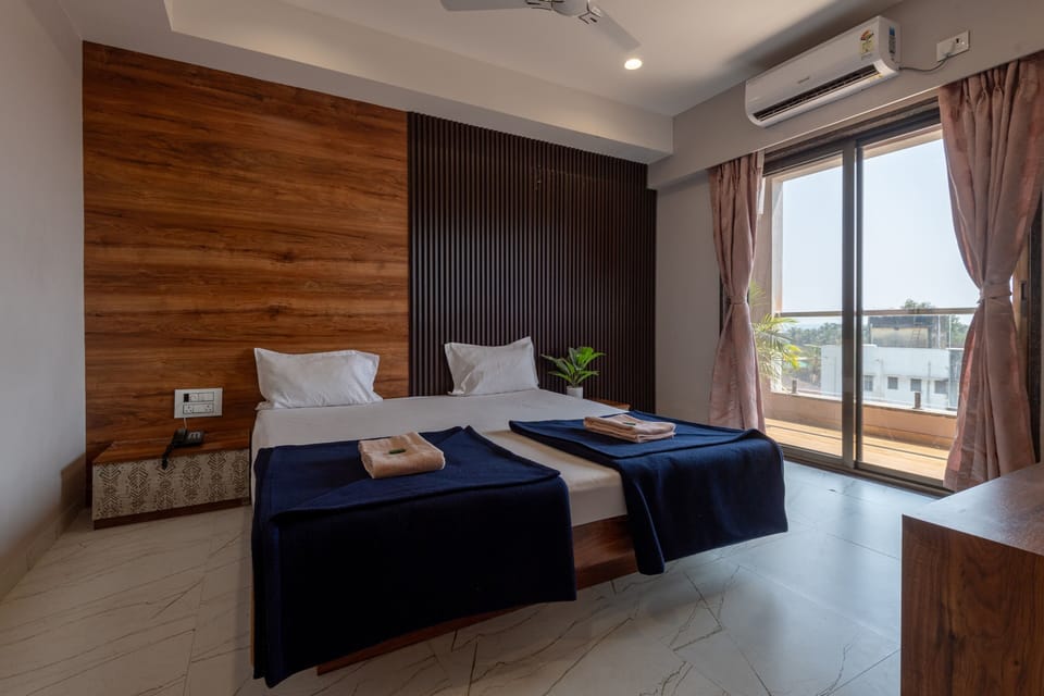 Basic Double Room | Desk, laptop workspace, free WiFi