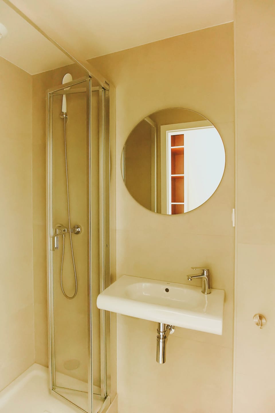 Single Room | Bathroom